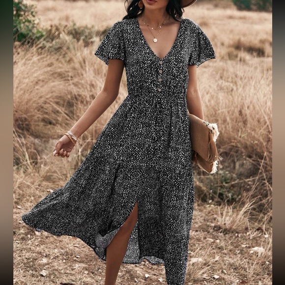 Dresses & Skirts - Boho butterfly sleeve midi dress